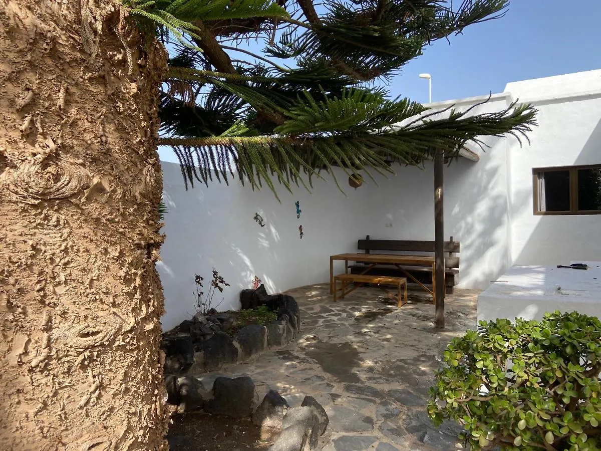 Villa Isabel San Bartolomé 0*,